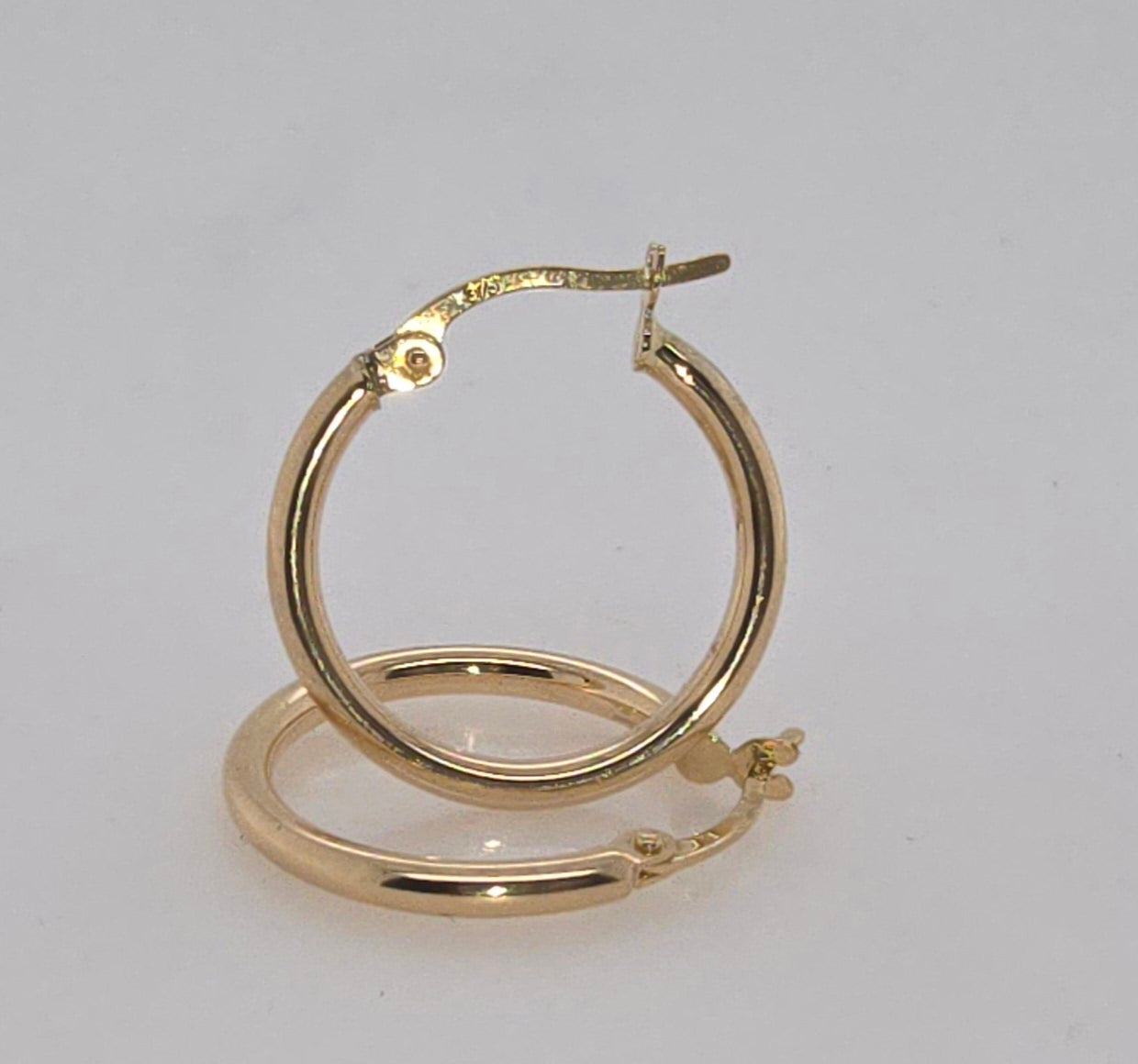 9CT YELLOW GOLD 2 X 15MM HOOP EARRINGS