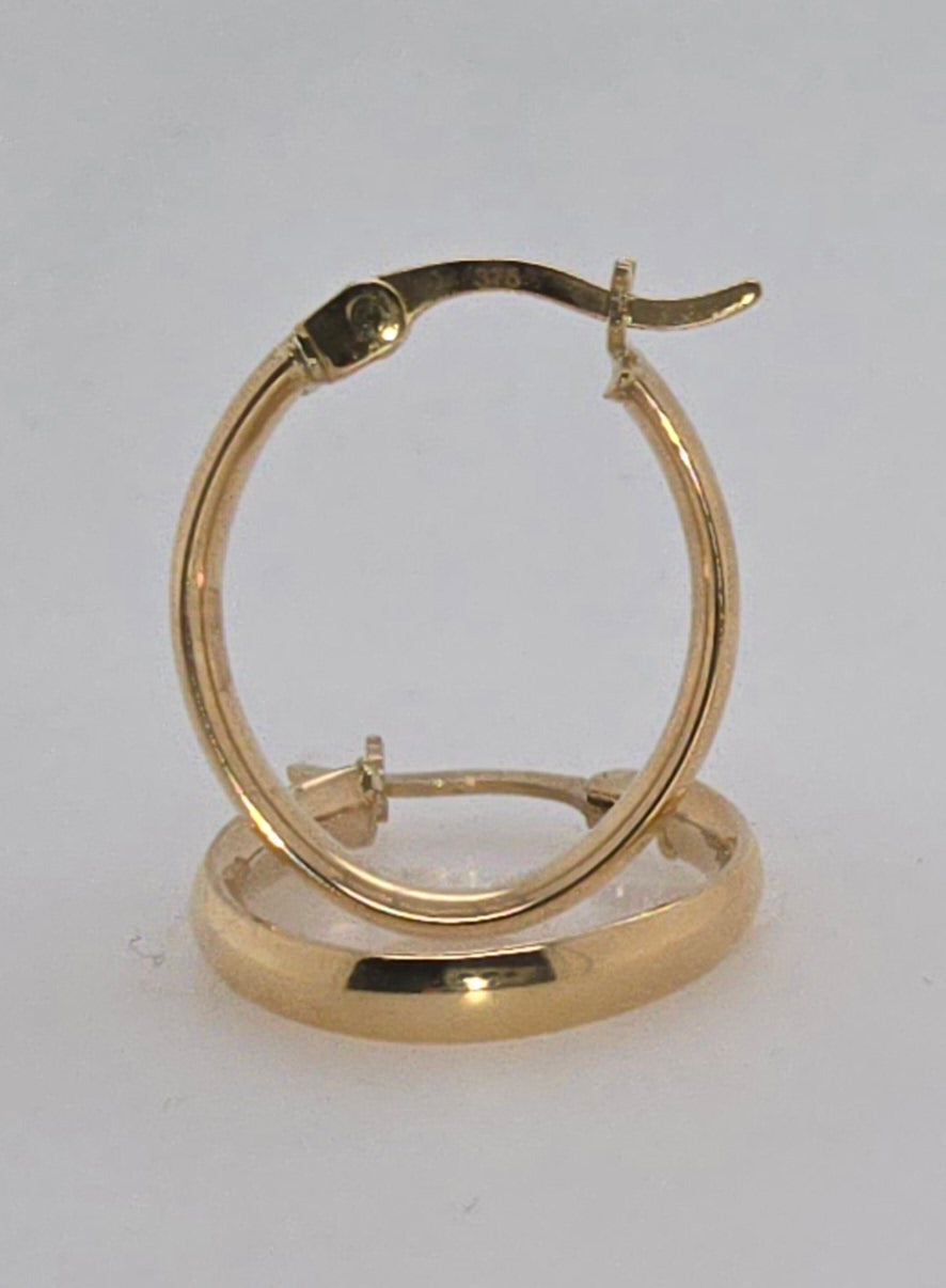 9CT YELLOW GOLD IMPORTED OVAL 3 X 18 X 14MM HOOP EARRINGS.