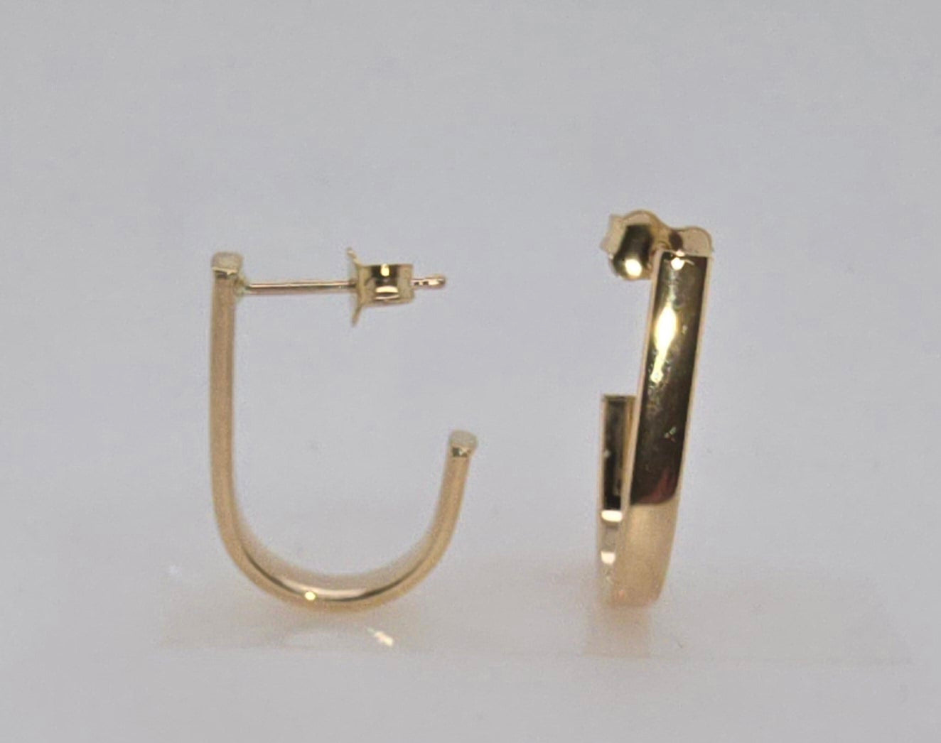9CT YELLOW GOLD ITALIAN IMPORTED 3MM X 20MM U SHAPE STUD EARRINGS.