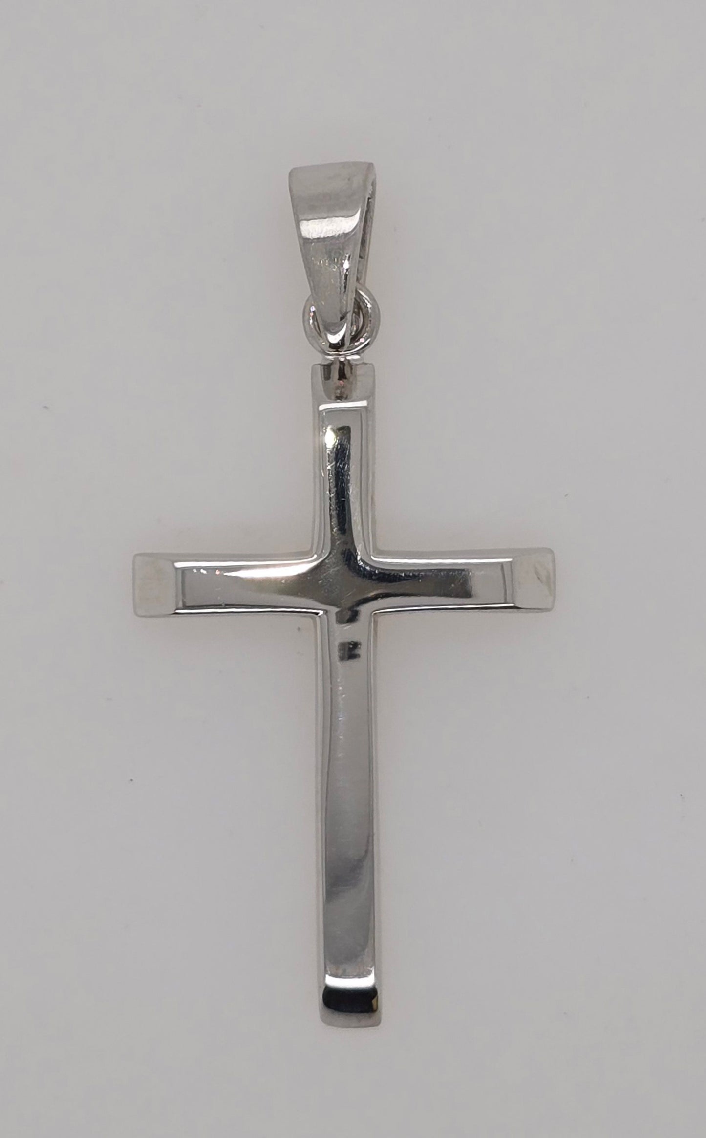 9CT WHITE GOLD SOLID 30MM X 18.5MM LARGE PLAIN CROSS.
