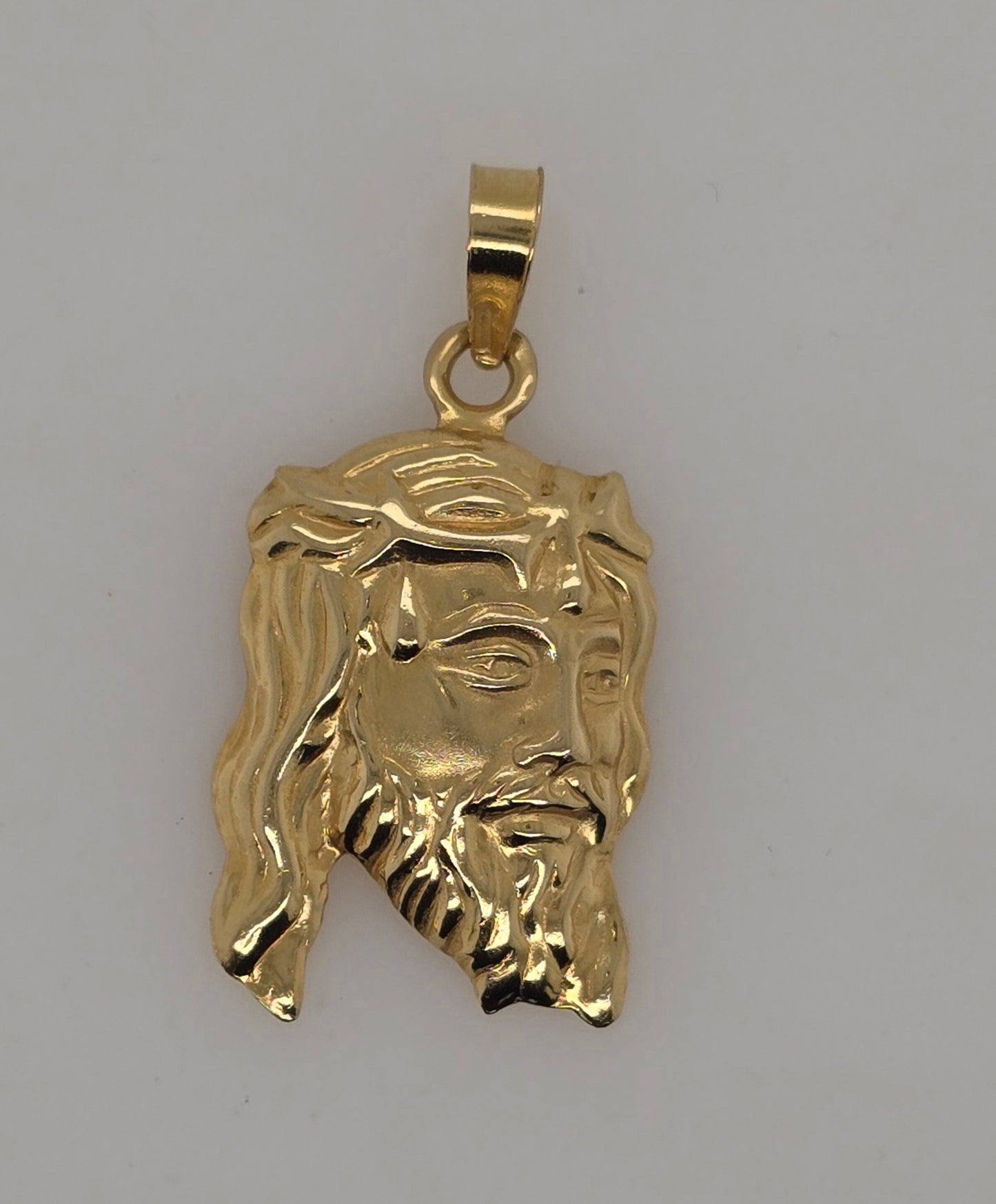 18CT YELLOW GOLD IMPORTED 1.81 GRAM 20MM JESUS HEAD PENDANT.