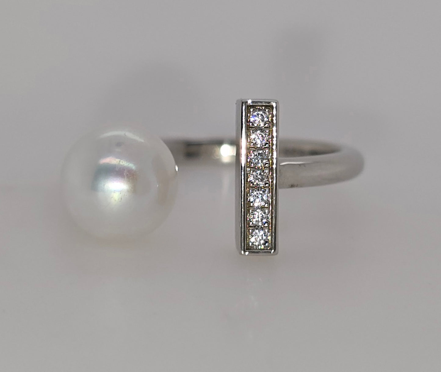 STERLING SILVER WHITE EDISON FRESHWATER 8.5-9MM PEARL AND CUBIC ZIRCONIA BAR RING