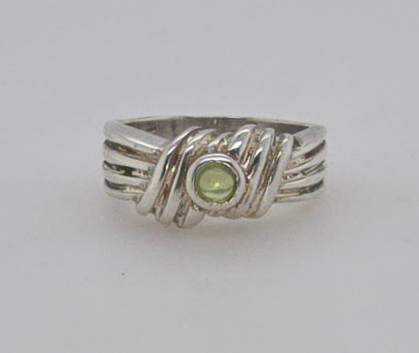 STERLING SILVER BEZEL SET 3MM ROUND PERIDOT CABOCHON FANCY RING