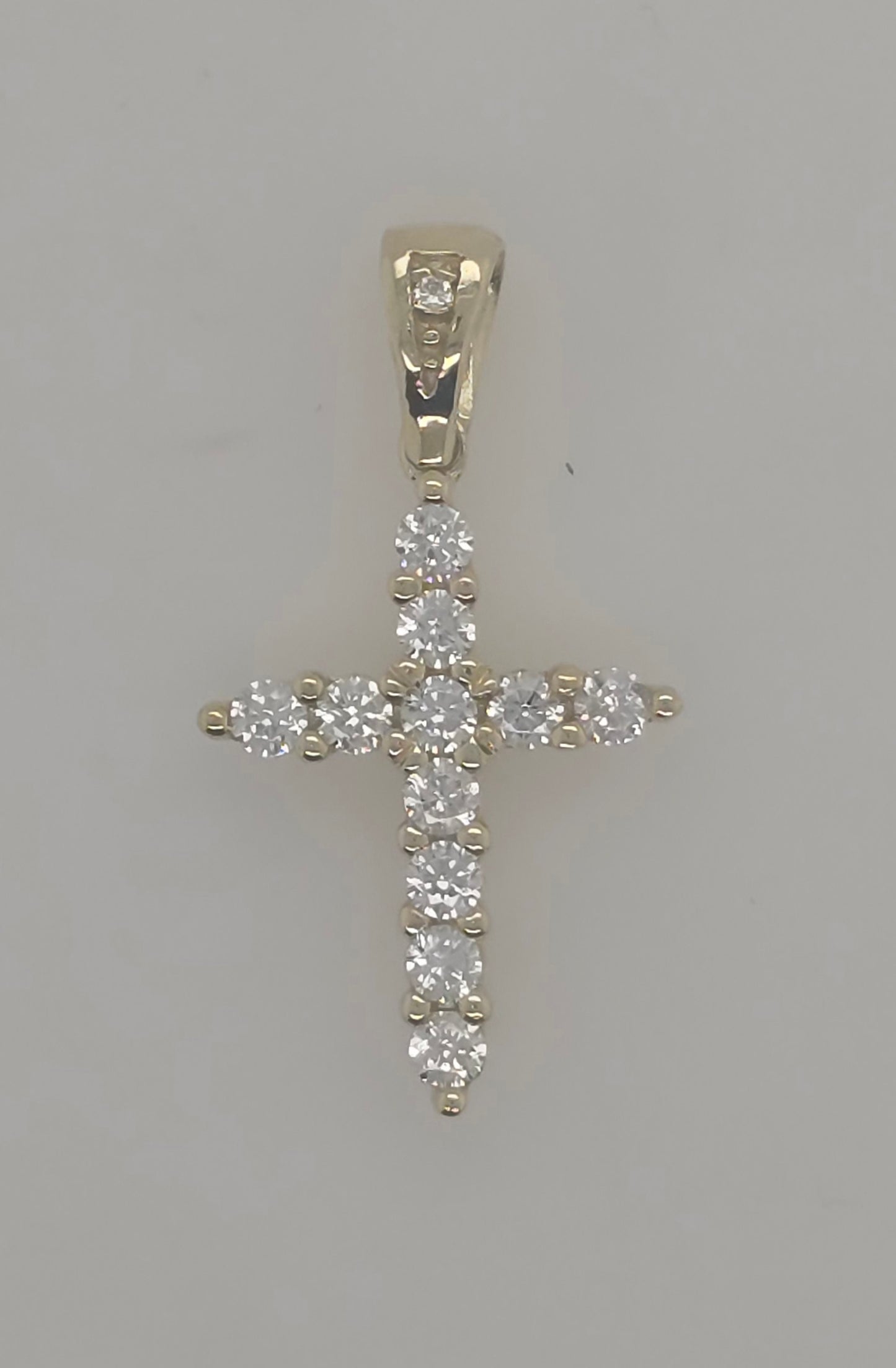 9CT YELLOW GOLD CLAW SET CUBIC ZIRCONIA 18 X 12MM CROSS PENDANT