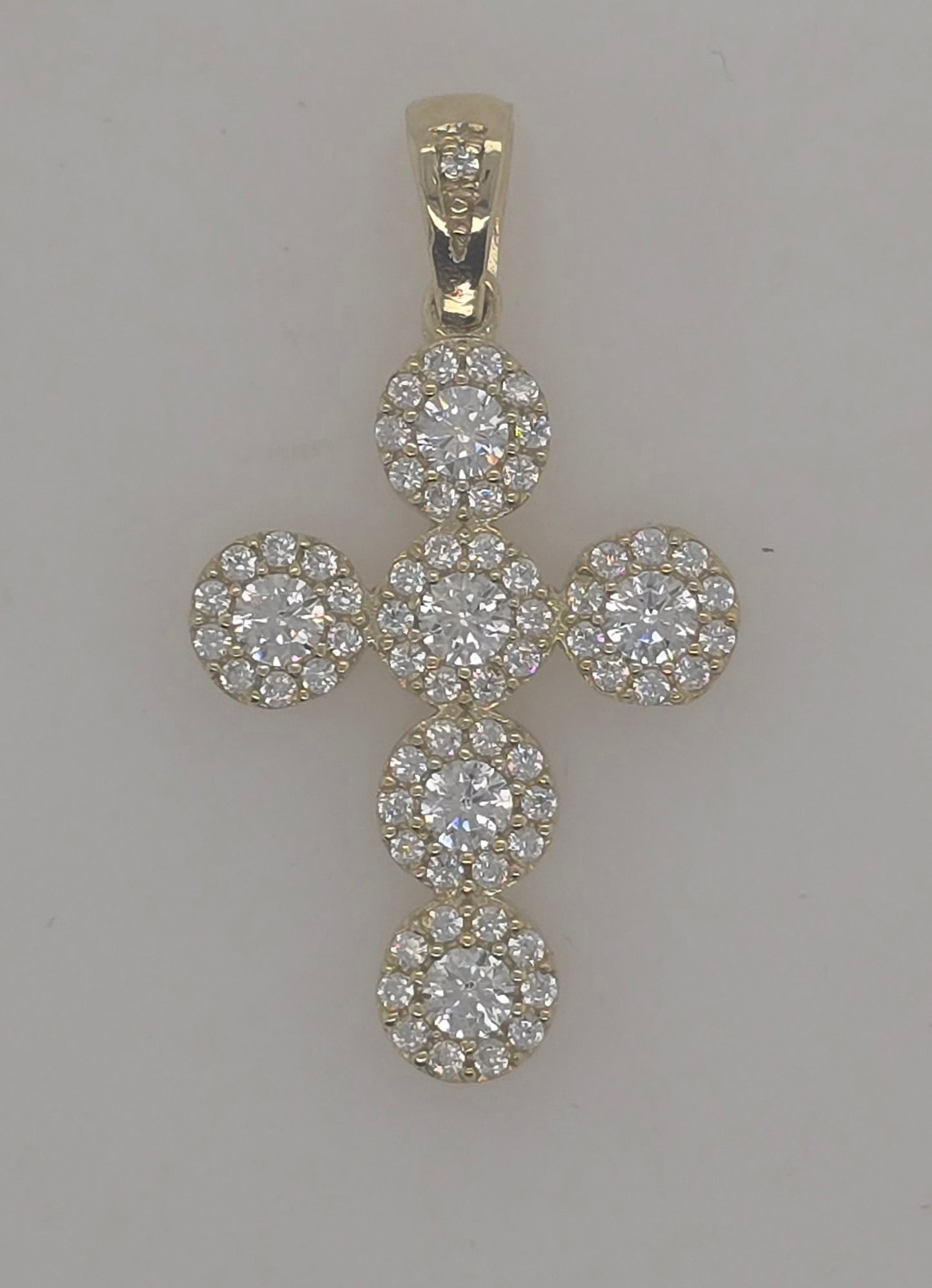 9CT YELLOW GOLD CLAW SET CLUSTER CUBIC ZIRCONIA 20 X 15MM CROSS PENDANT