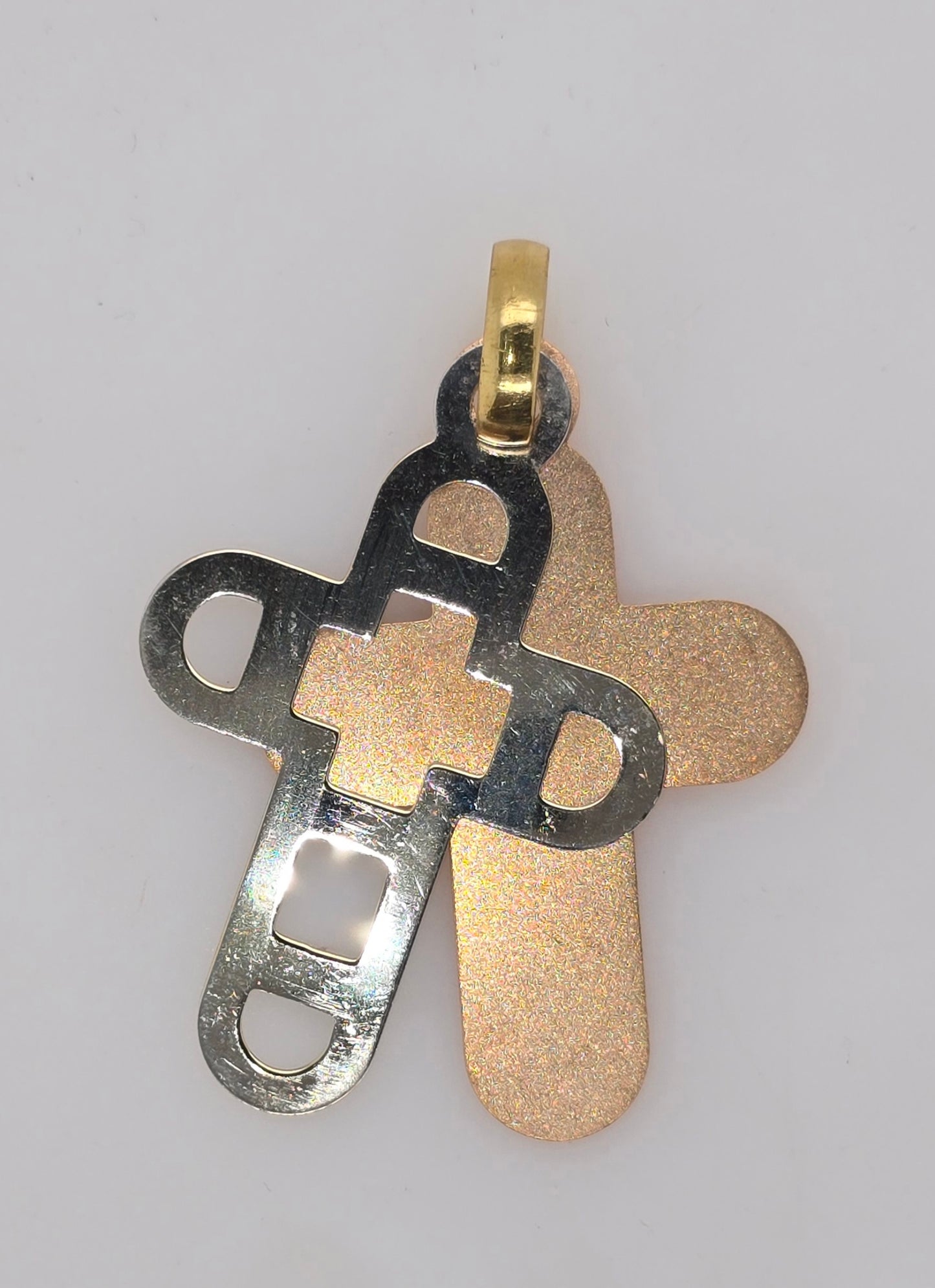18CT THREE TONE IMPORTED 35MM X 24MM 3.3GRAM FANCY CROSS PENDANT.