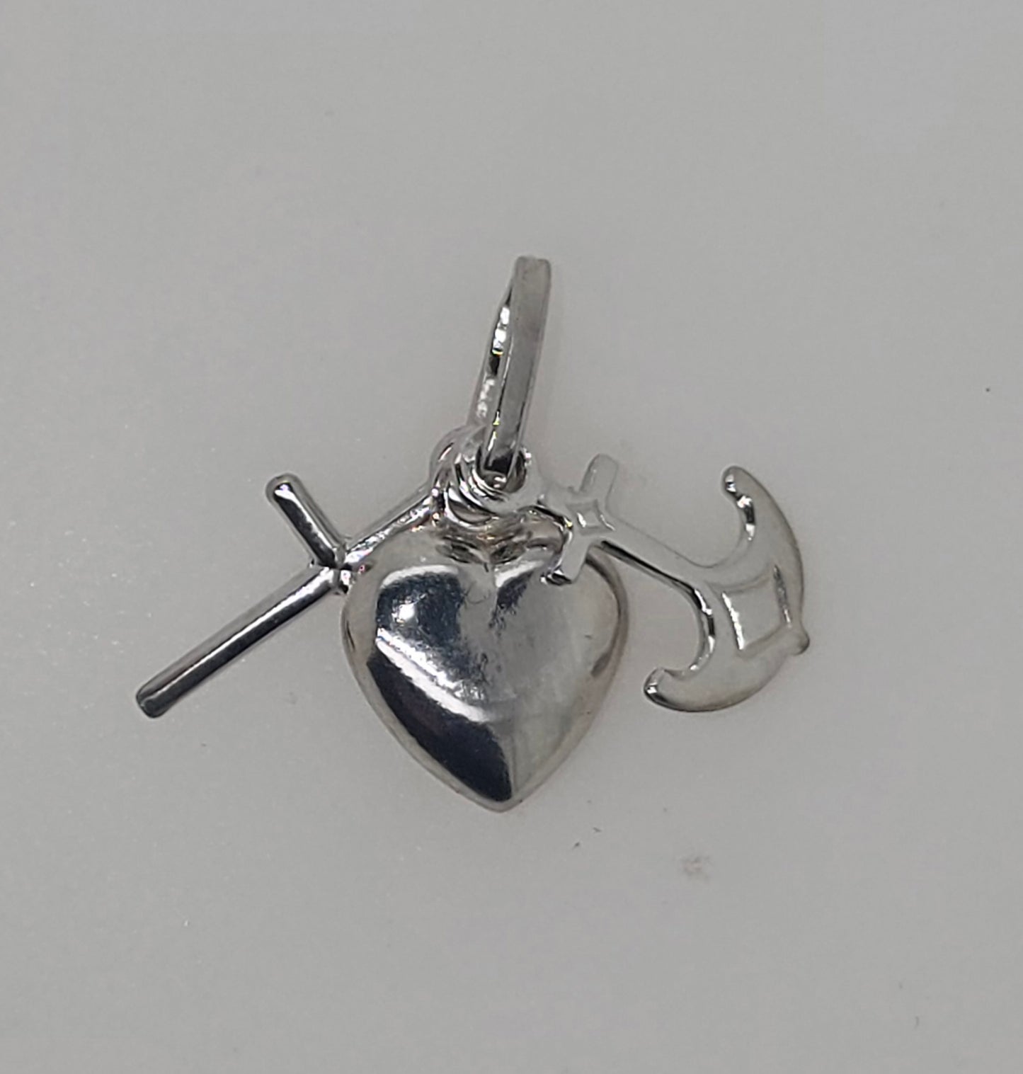 9CT WHITE GOLD FAITH HOPE & CHARITY 10MM CHARM.