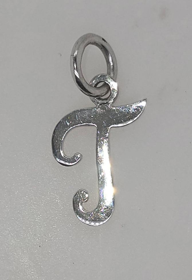 9CT WHITE GOLD SOLID 16MM INIITIAL T PENDANT.