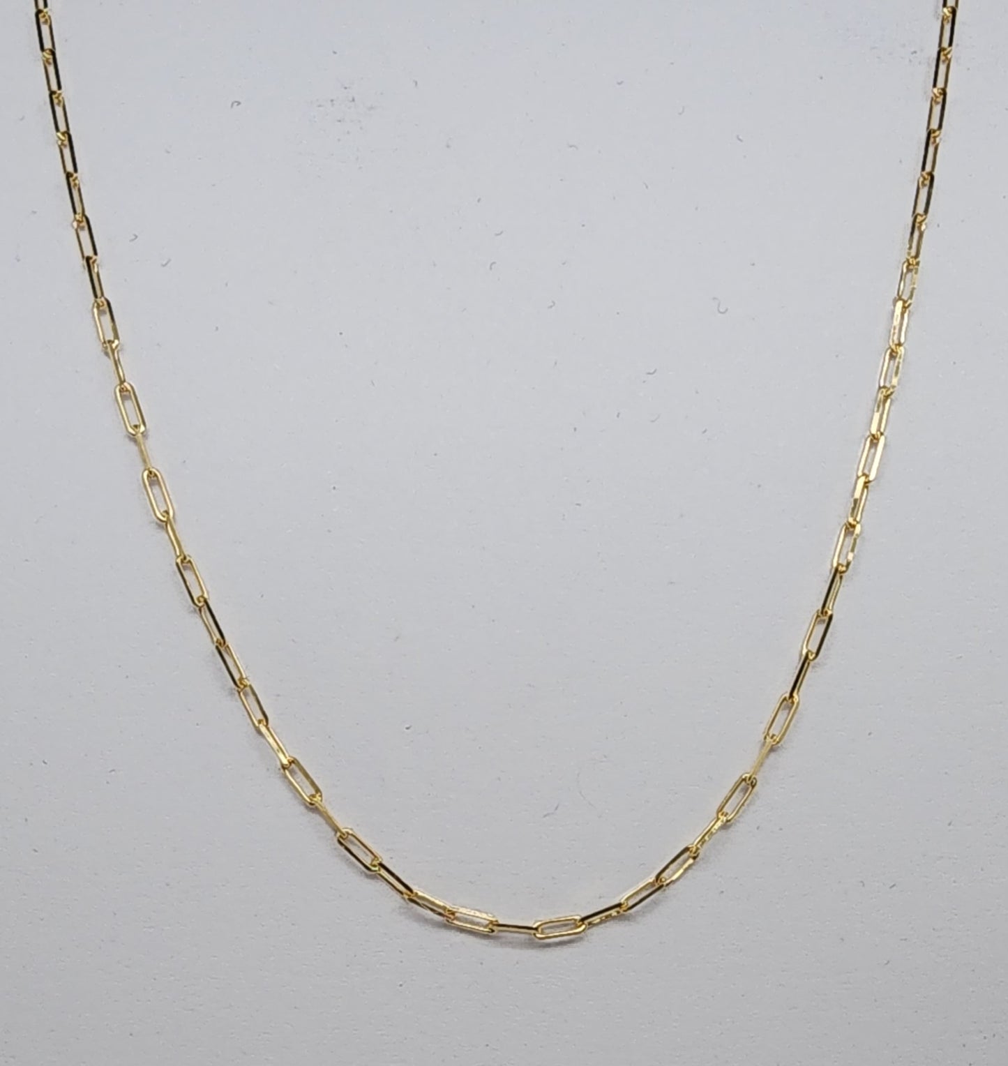9CT YELLOW GOLD IMPORTED 42CM 2.4 X 1.1MM 1.05GRAM PAPERCLIP CHAIN.