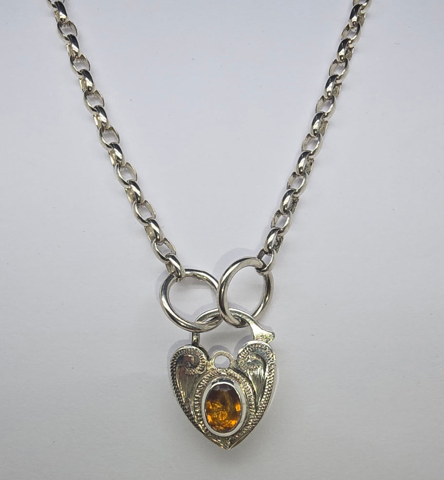 STERLING SILVER OVAL 53CM BELCHER WITH CITRINE HEART PADLOCK NECKLACE.