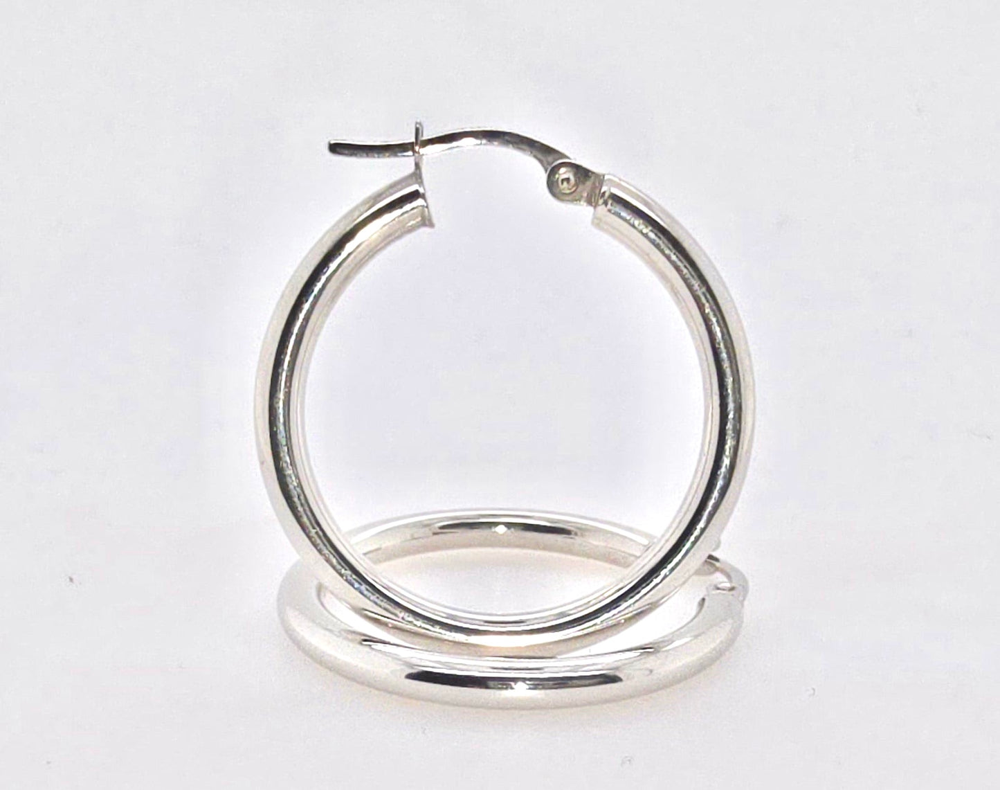9CT WHITE GOLD IMPORTED 2.5MM X 20MM HOOP EARRINGS