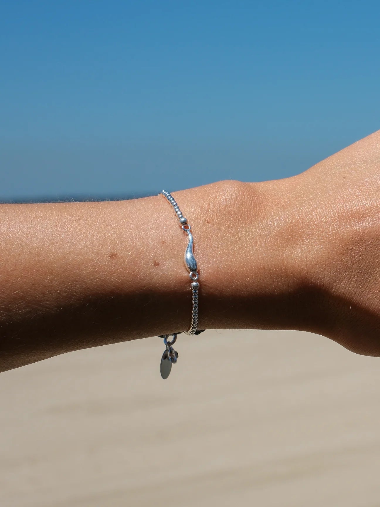 SUE SENSI STERLING SILVER 2MM CHILLI BALL BRACELET