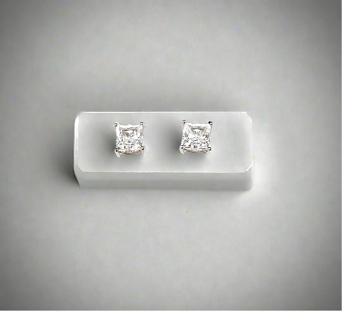 18CT WHITE GOLD CUBIC ZIRCONIA PRINCESS CUT STUD EARRINGS