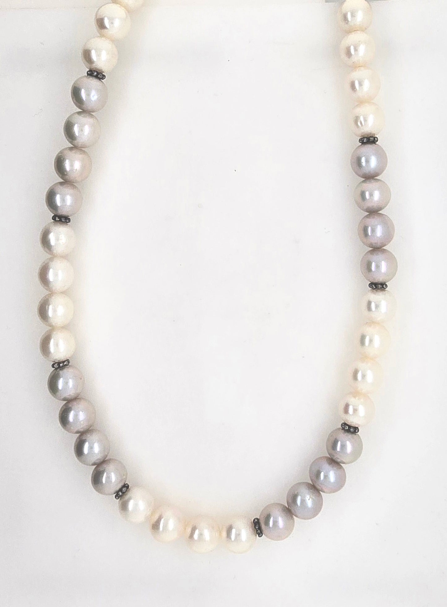 STERLING SILVER 45CM WHITE AND GREY FRESHWATER & PEARL NECKLET