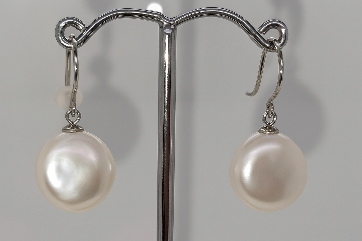 STERLING SILVER DISC KESHI FRESHWATER PEARL 12-13MM SHEPHERD HOOK EARRINGS