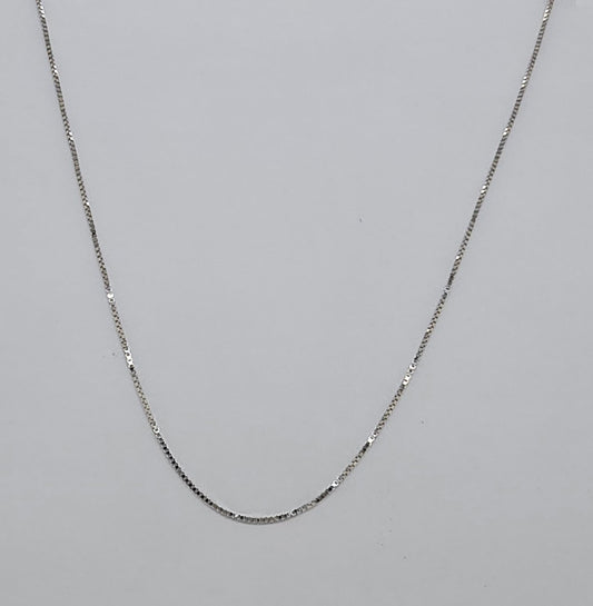 9CT WHITE GOLD IMPORTED ITALIAN 45CM BOX CHAIN.