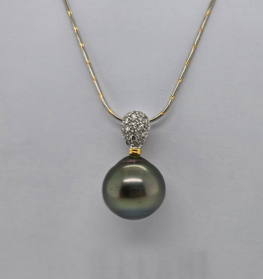 18CT TWO-TONE DIAMOND & TAHITIAN PEARL PENDANT