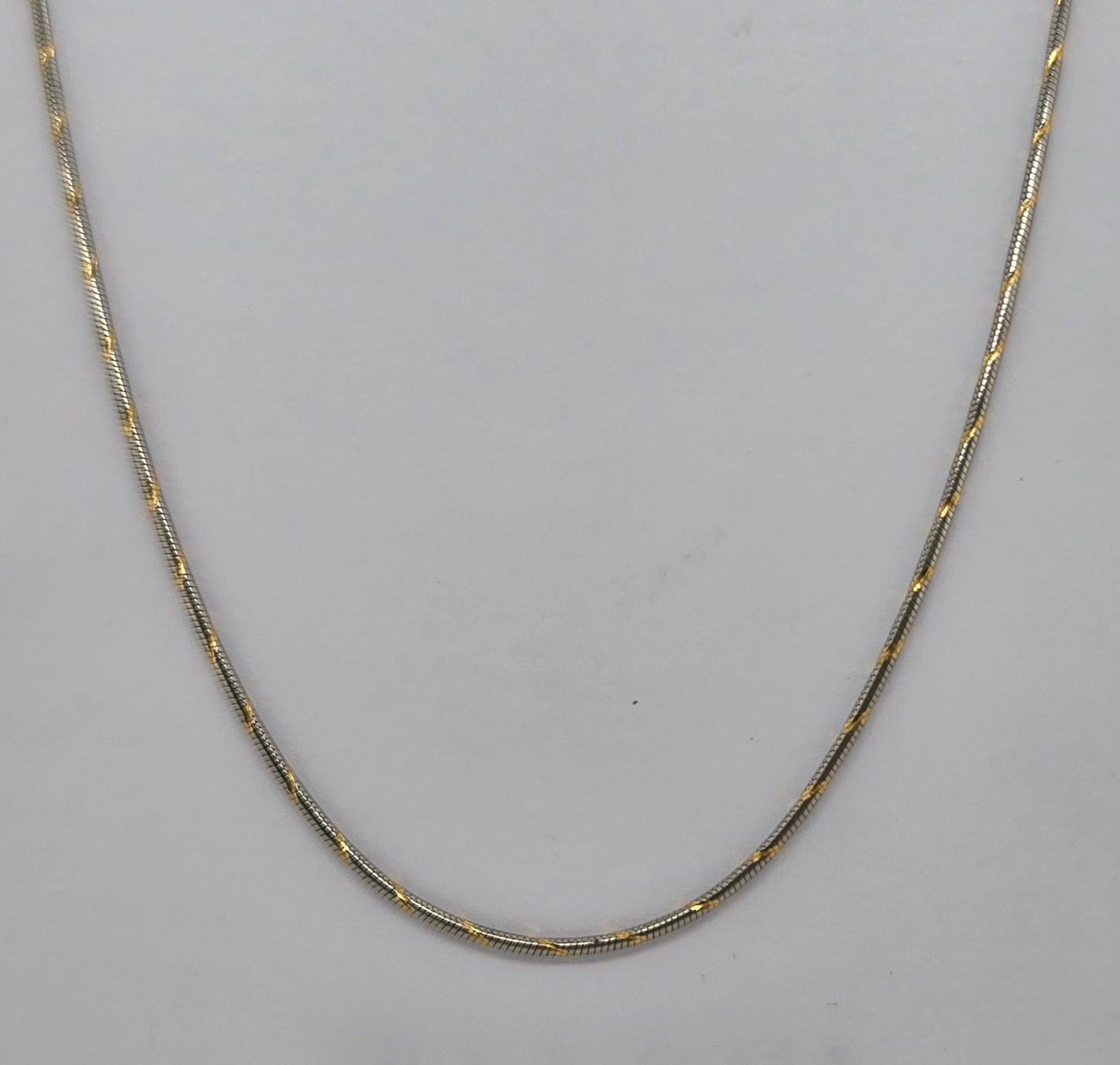 18CT TWO TONE ITALIAN IMPORTED 50CM 5.35G SNAKE CHAIN