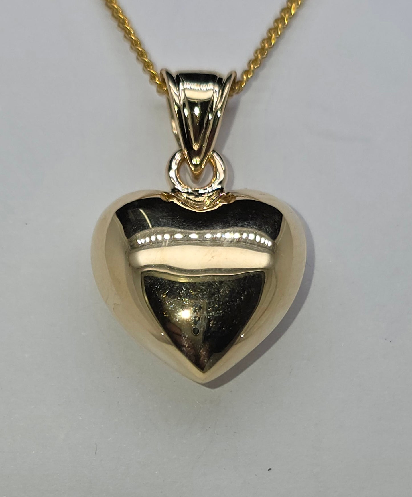 9CT YELLOW GOLD ITALIAN IMPORTED 15MM PUFFY HEART PENDANT.