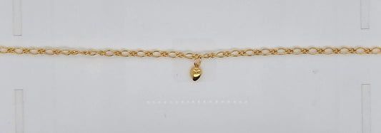 9CT YELLOW GOLD 25CM OVAL 1 X 1 FIGARO ANKLET WITH HEART CHARM.