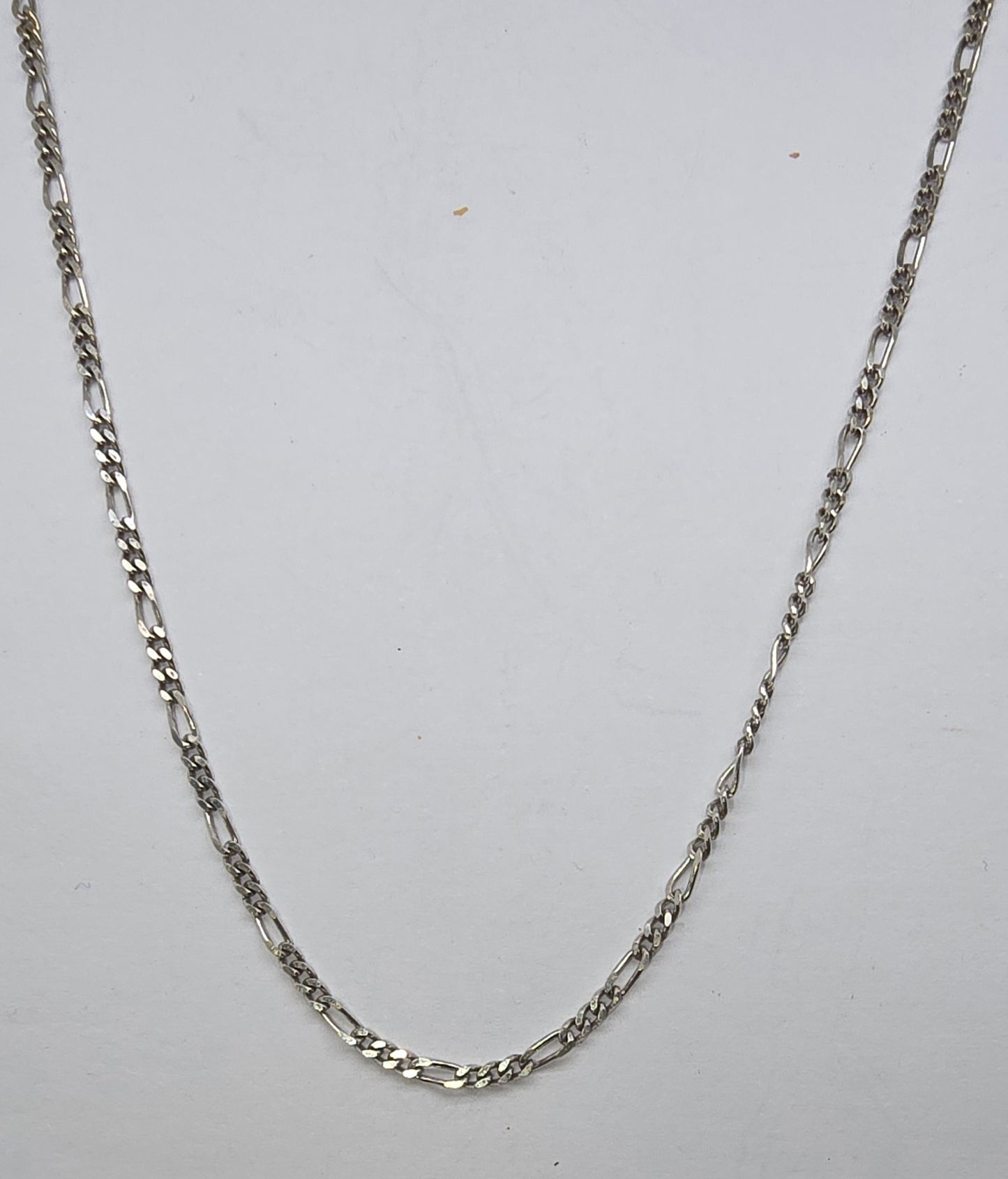 9CT WHITE GOLD SOLID 45CM 3 X 1 FIGARO CHAIN 2.4 GRAMS