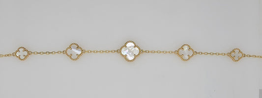 9CT YELLOW GOLD IMPORTED 19CM FANCY MOTHER OF PEARL 5 CLOVER BRACELET.