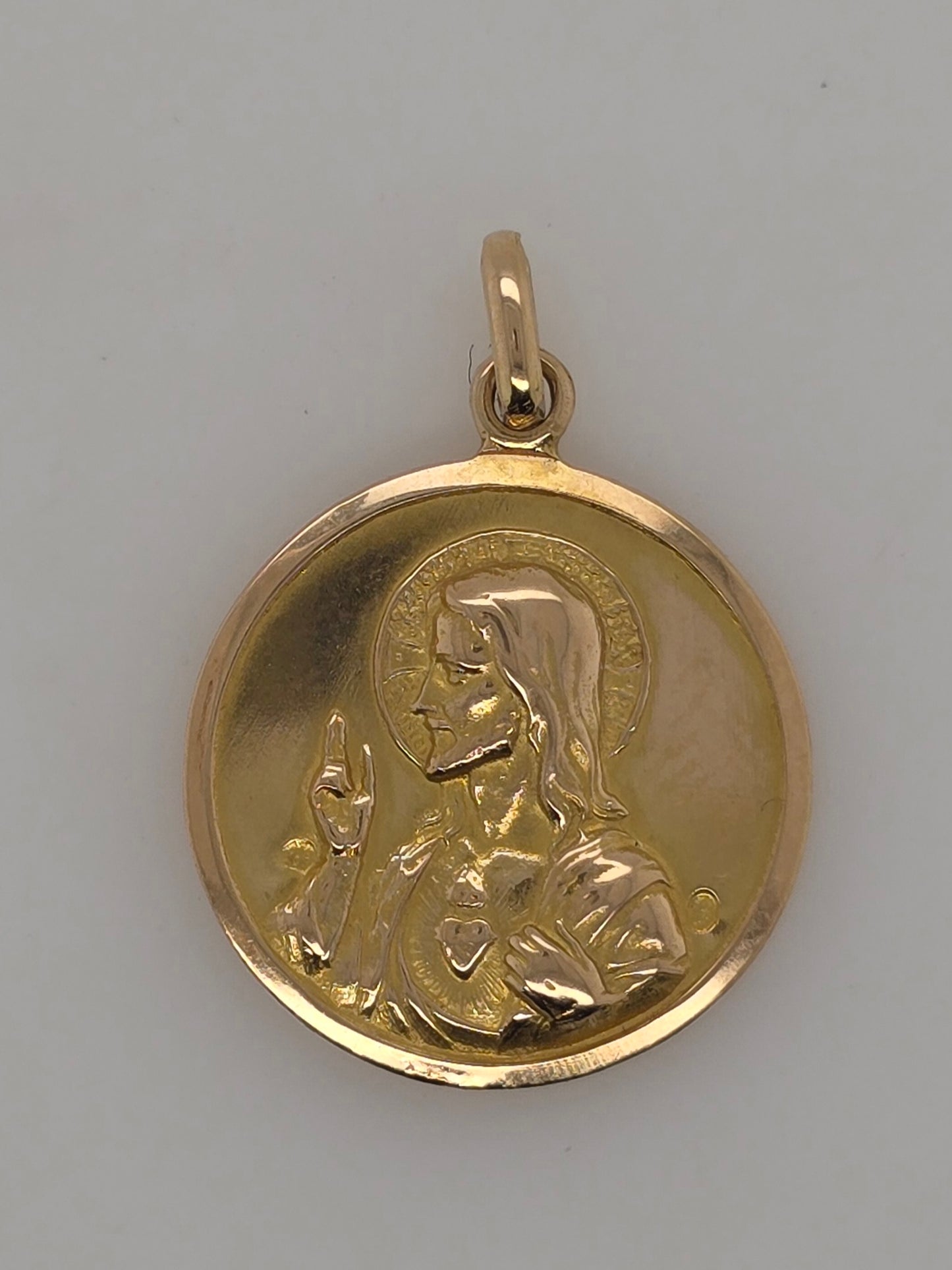 18CT YELLOW GOLD IMPORTED 20MM DOUBLE SIDED CROWNED MARY AND JESUS PENDANT