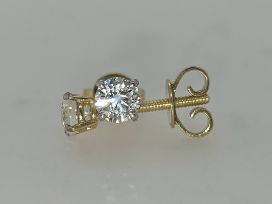 18CT YELLOW GOLD 4 CLAW SET DIAMOND STUD EARRINGS.