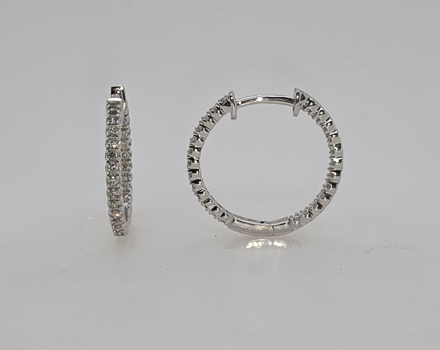 10CT WHITE GOLD DIAMOND HUGGIE EARRINGS