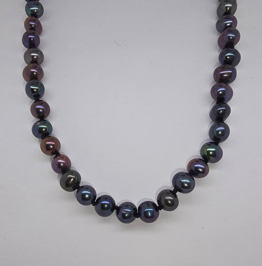 FRESHWATER BLACK 47CM 6-6.5MM PEARL NECKLACE.