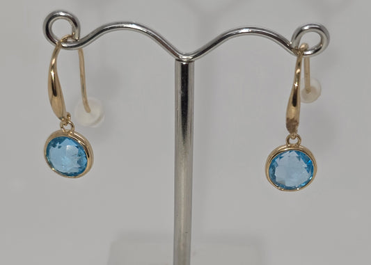 9CT YELLOW GOLD BEZEL SET  BLUE TOPAZ CHECKER BOARD CUT HOOK EARRINGS.