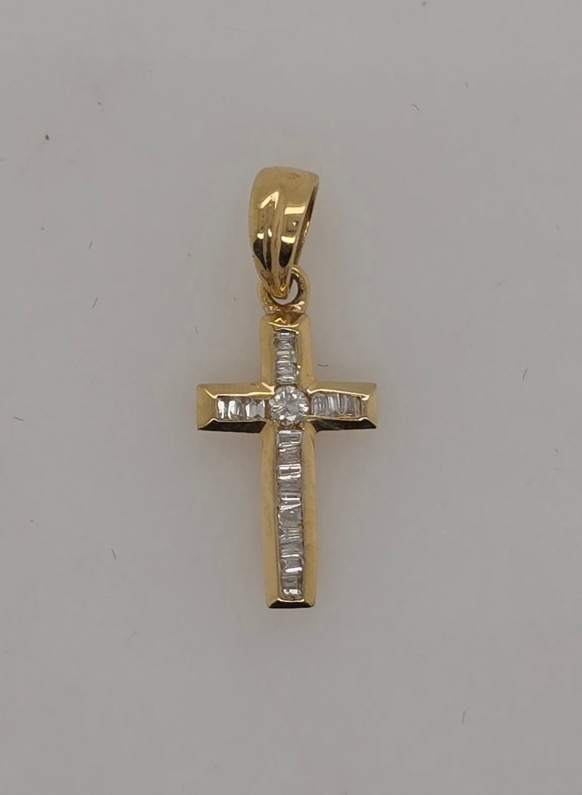 18CT YELLOW GOLD CHANNEL SET DIAMOND CROSS PENDANT