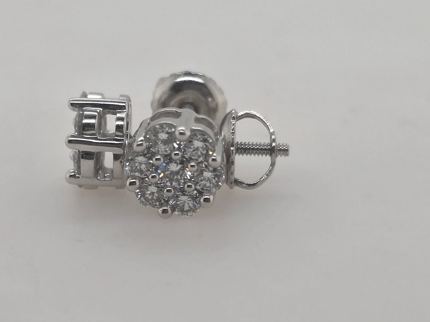 10CT WHITE GOLD CLUSTER 0.50CT LAB GROWN DIAMOND STUD EARRINGS.