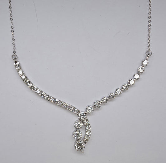 10CT WHITE GOLD 45CM CLAW SET LAB GROWN DIAMOND NECKLACE.
