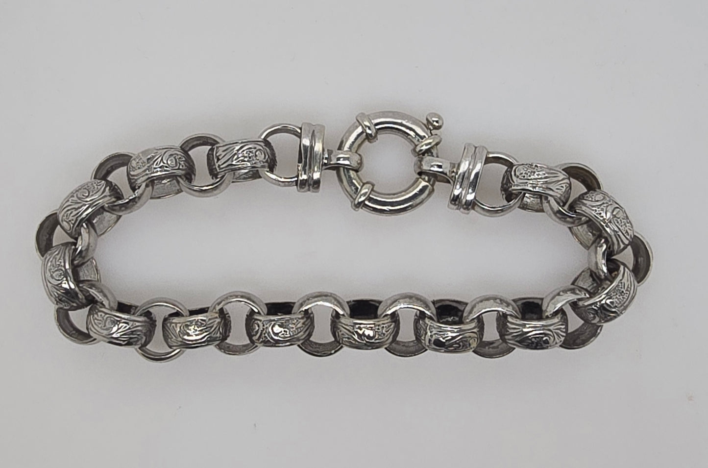 9CT WHITE GOLD DAY/NIGHT 20CM X 10MM X 4.5MM BELCHER BRACELET WITH BOLTRING CLASP 31.8GRAMS