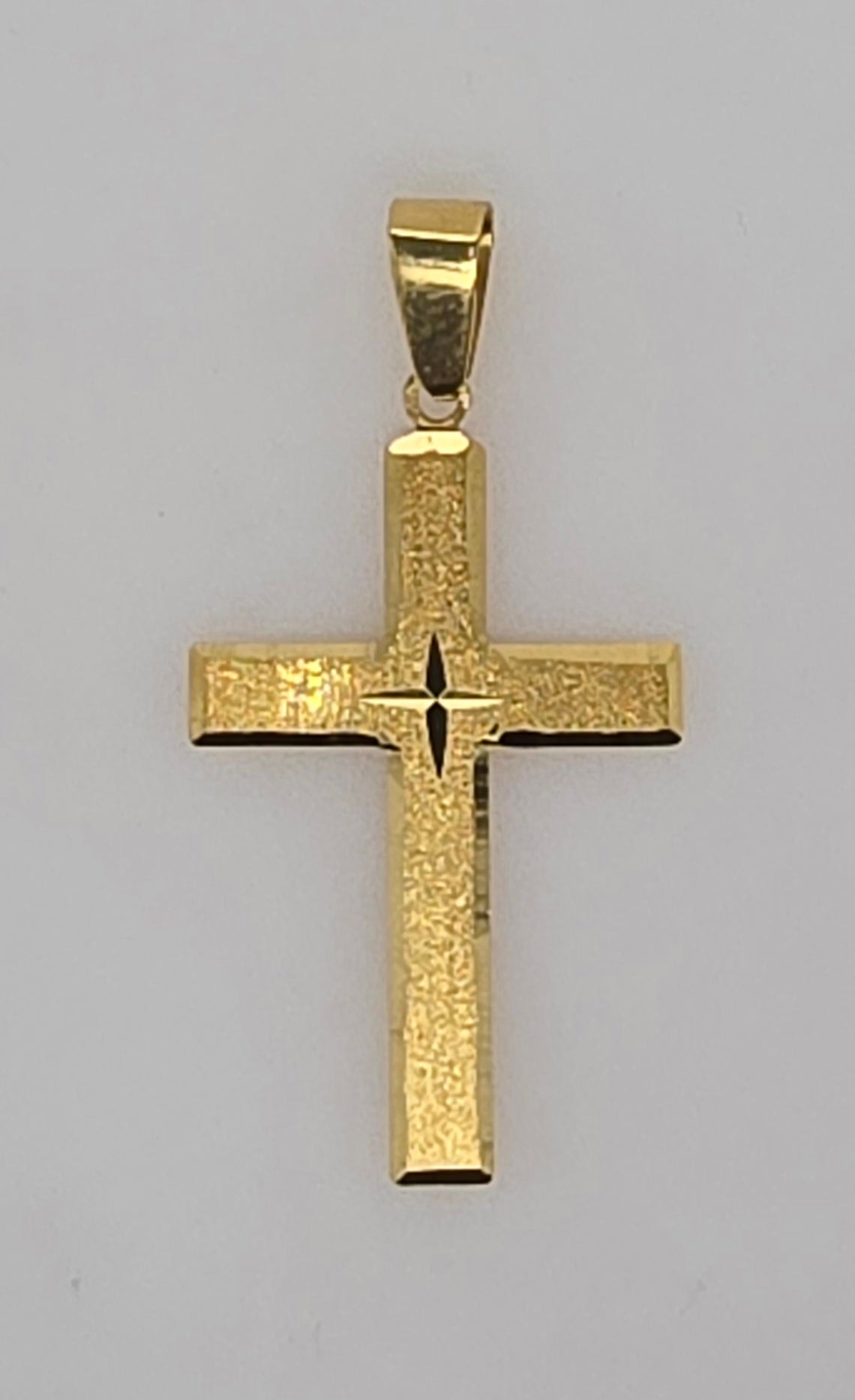 18CT YELLOW GOLD IMPORTED ITALIAN DOUBLE SIDED PATTERNED CROSS