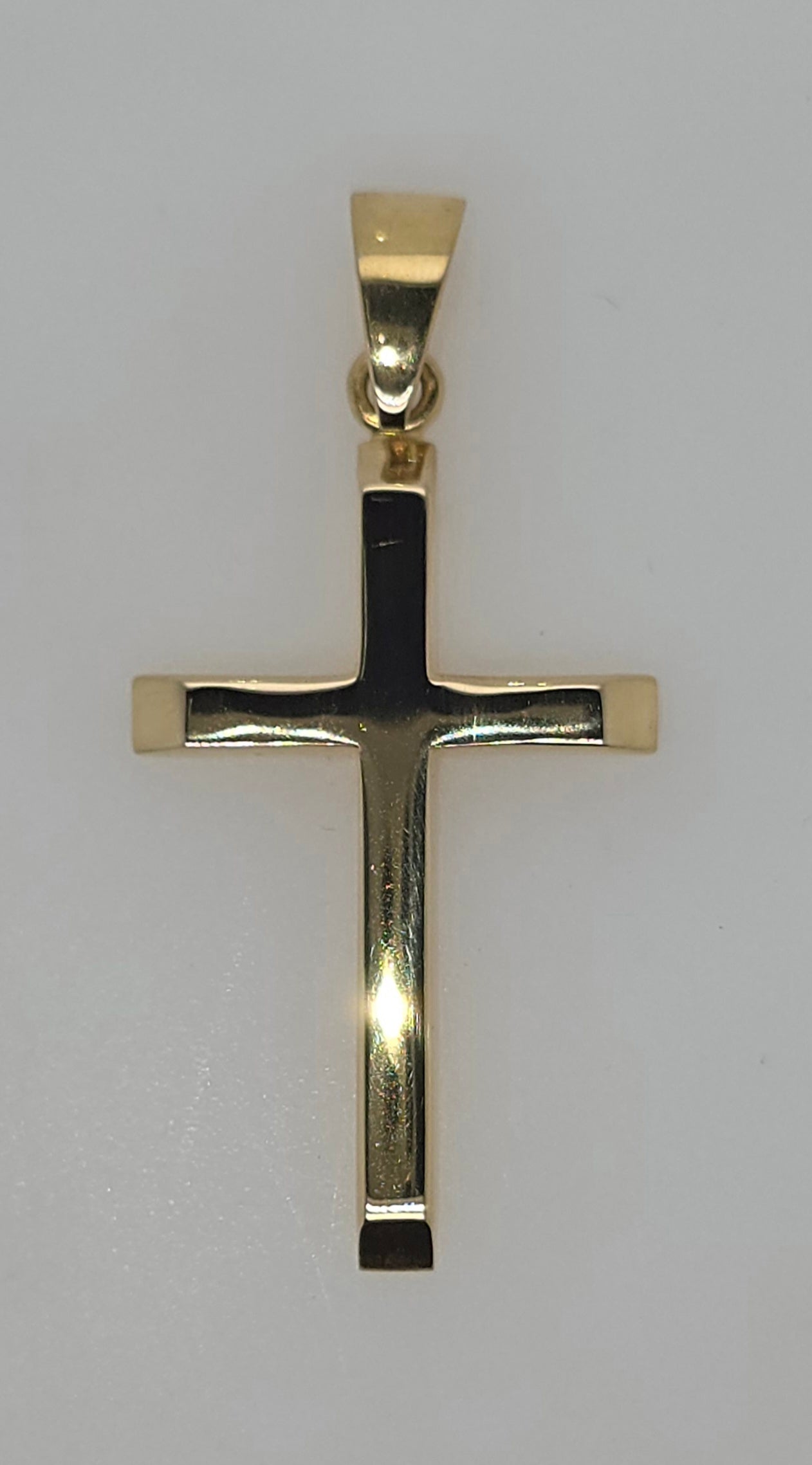18CT YELLOW GOLD SOLID POLISHED PLAIN CROSS.