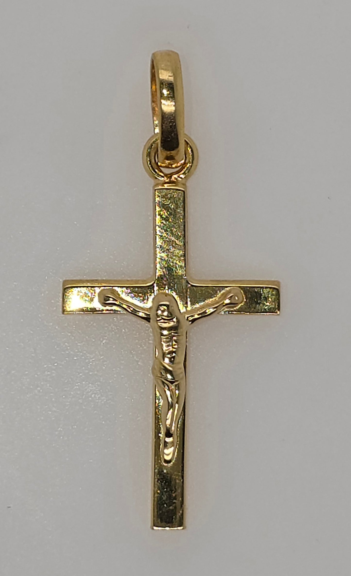 18CT YELLOW GOLD ITALIAN 23MMX 14MM CRUCIFIX PENDANT.