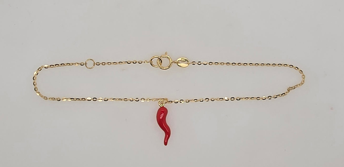 9CT YELLOW GOLD ITALIAN BRACELET WITH 12MM RED CHILLI CHARM.