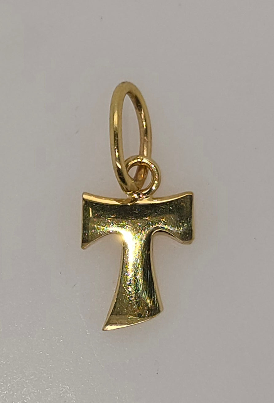 18CT YELLOW GOLD 11MM X 9MM FANCY CROSS PENDANT.