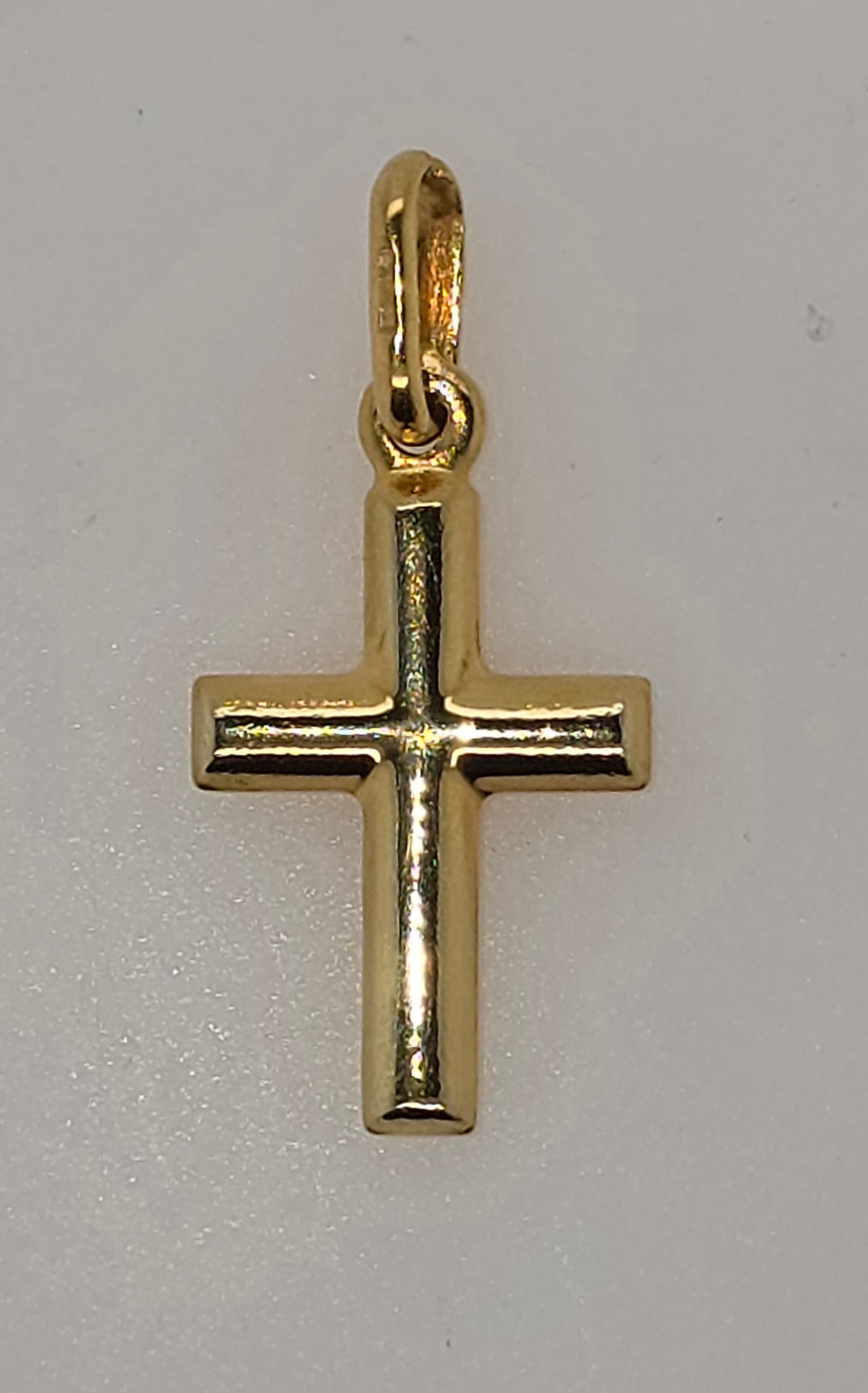 18CT YELLOW GOLD IMPORTED POLISHED TUBULAR CROSS PENDANT.