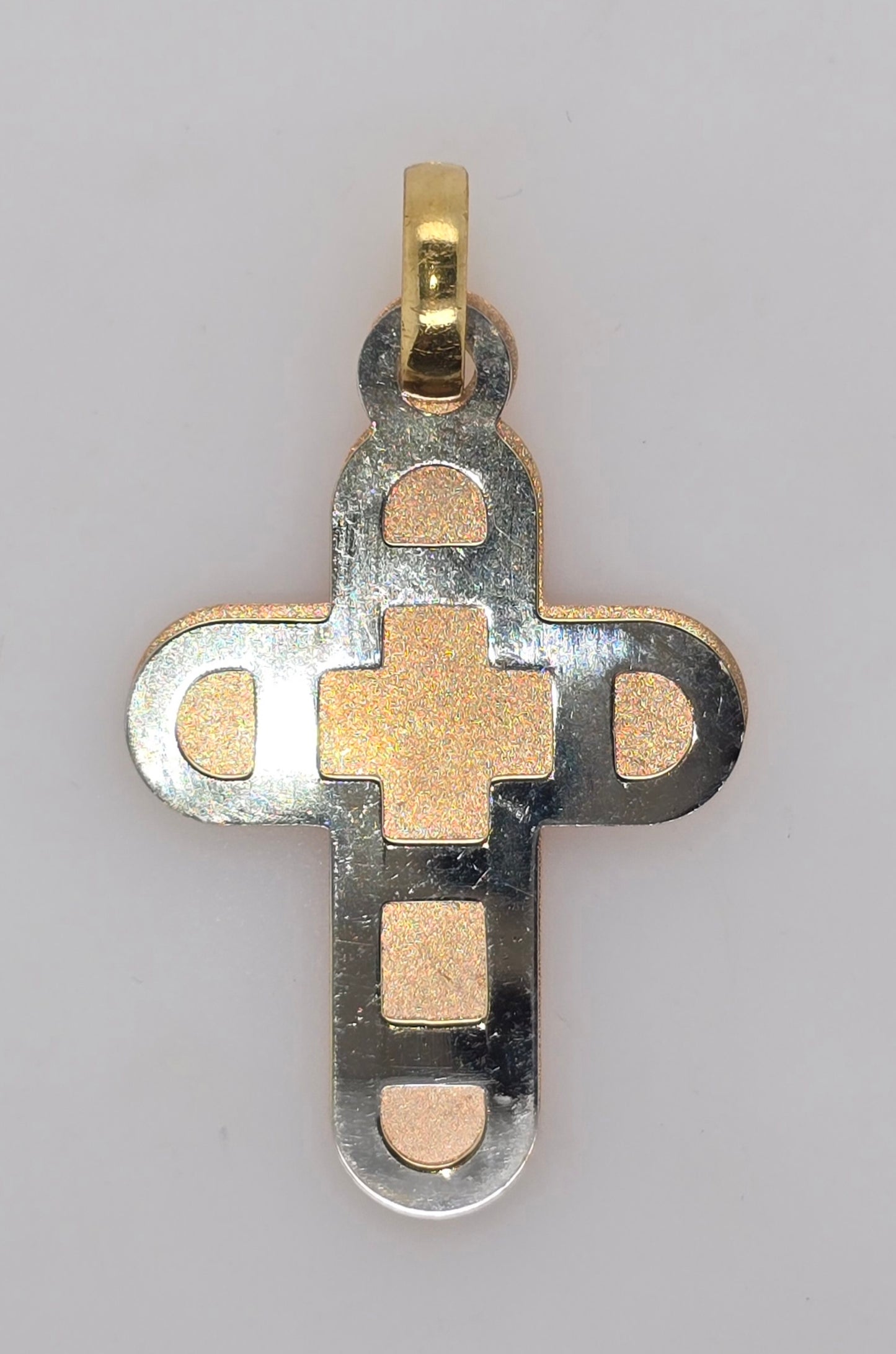 18CT THREE TONE IMPORTED 35MM X 24MM 3.3GRAM FANCY CROSS PENDANT.