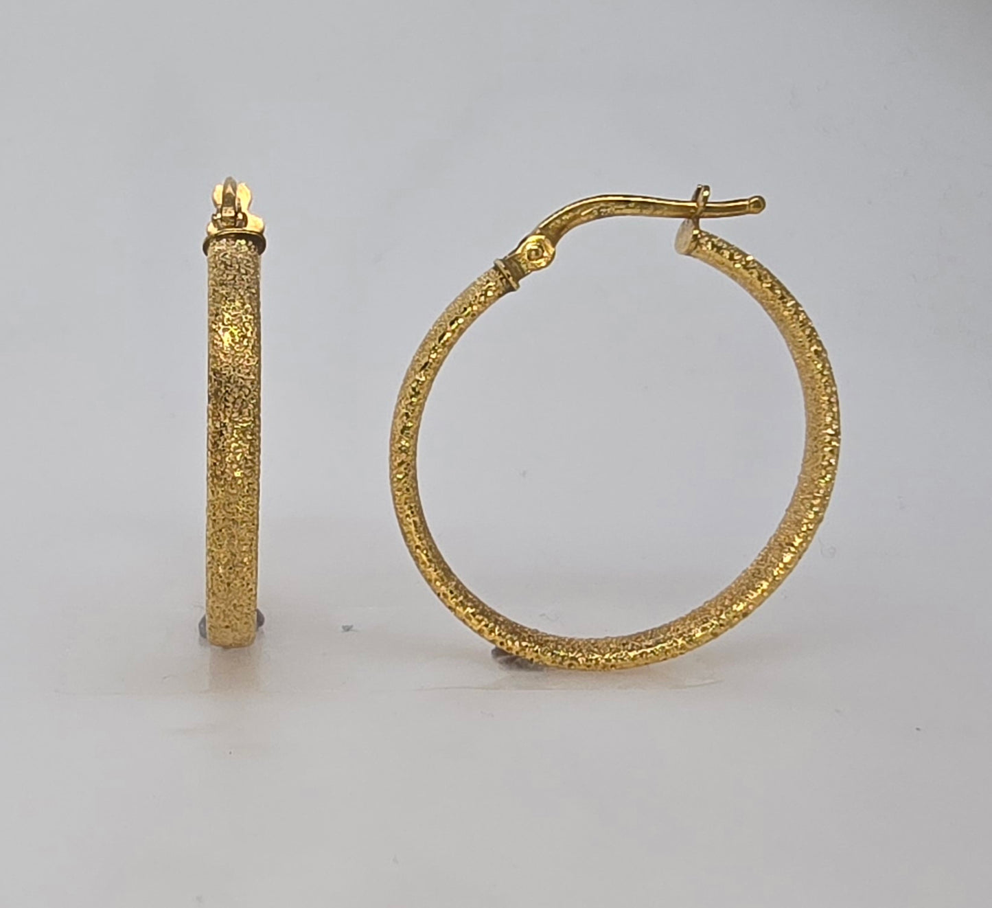 9CT YELLOW GOLD STARDUST FINISH HOOP EARRINGS