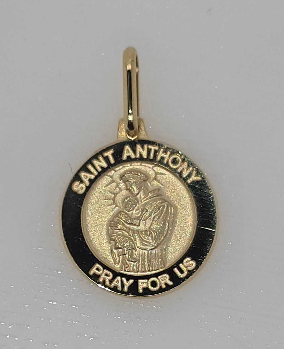 9CT YELLOW GOLD IMPORTED SOLID 15MM ST ANTHONY PENDANT.