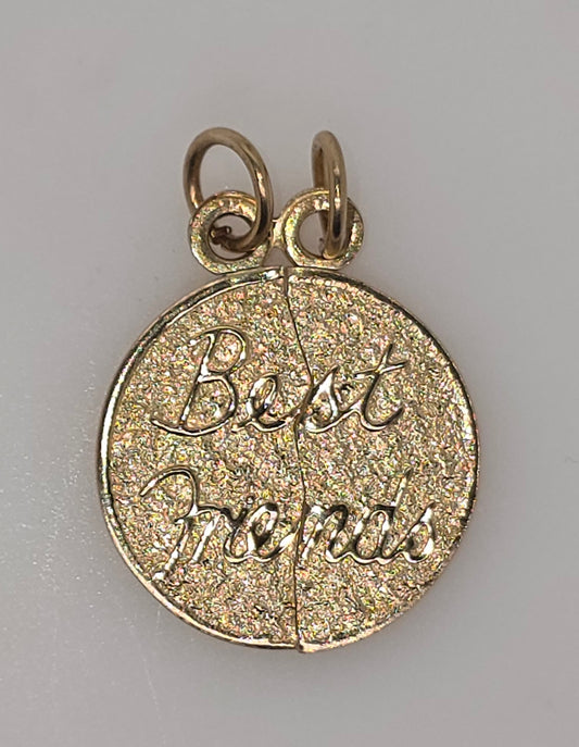 9CT YELLOW GOLD SOLID BREAK 18MM DISC BEST FRIENDS PENDANT.