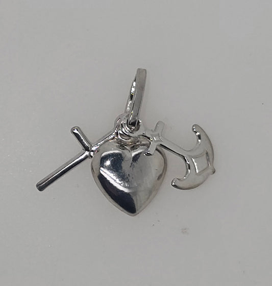 9CT WHITE GOLD FAITH HOPE & CHARITY 10MM CHARM.