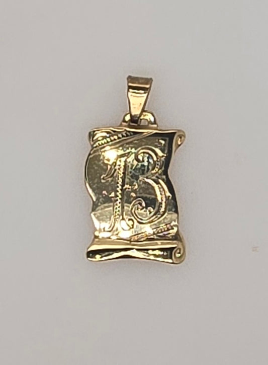 9CT YELLOW GOLD 17MM X 12MM SCROLL WITH 13 ENGRAVED PENDANT