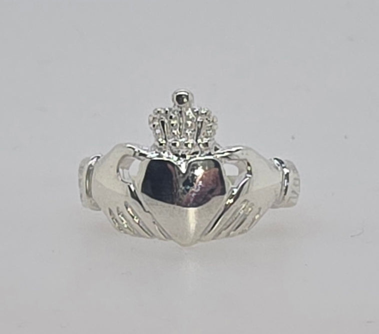 STERLING SILVER SOLID CLADDAGH RING FINGER SIZE N.