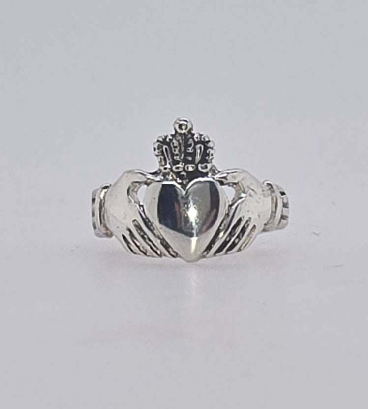 STERLING SILVER SOLID CLADDAGH RING FINGER SIZE L.