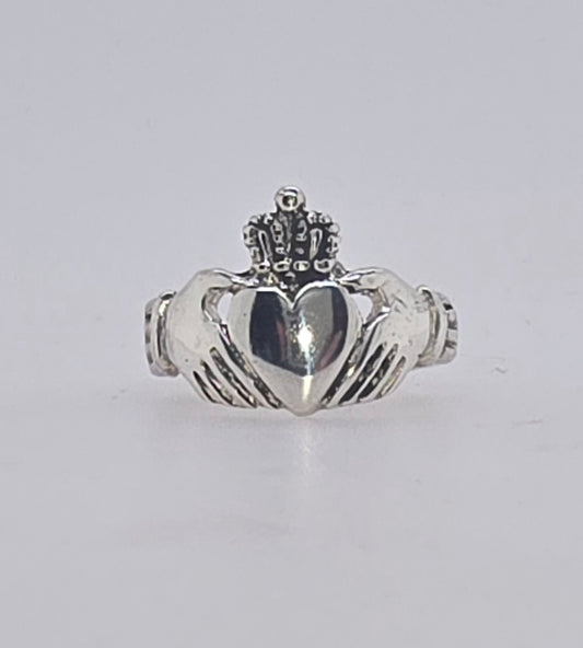 STERLING SILVER SOLID CLADDAGH RING FINGER SIZE L.